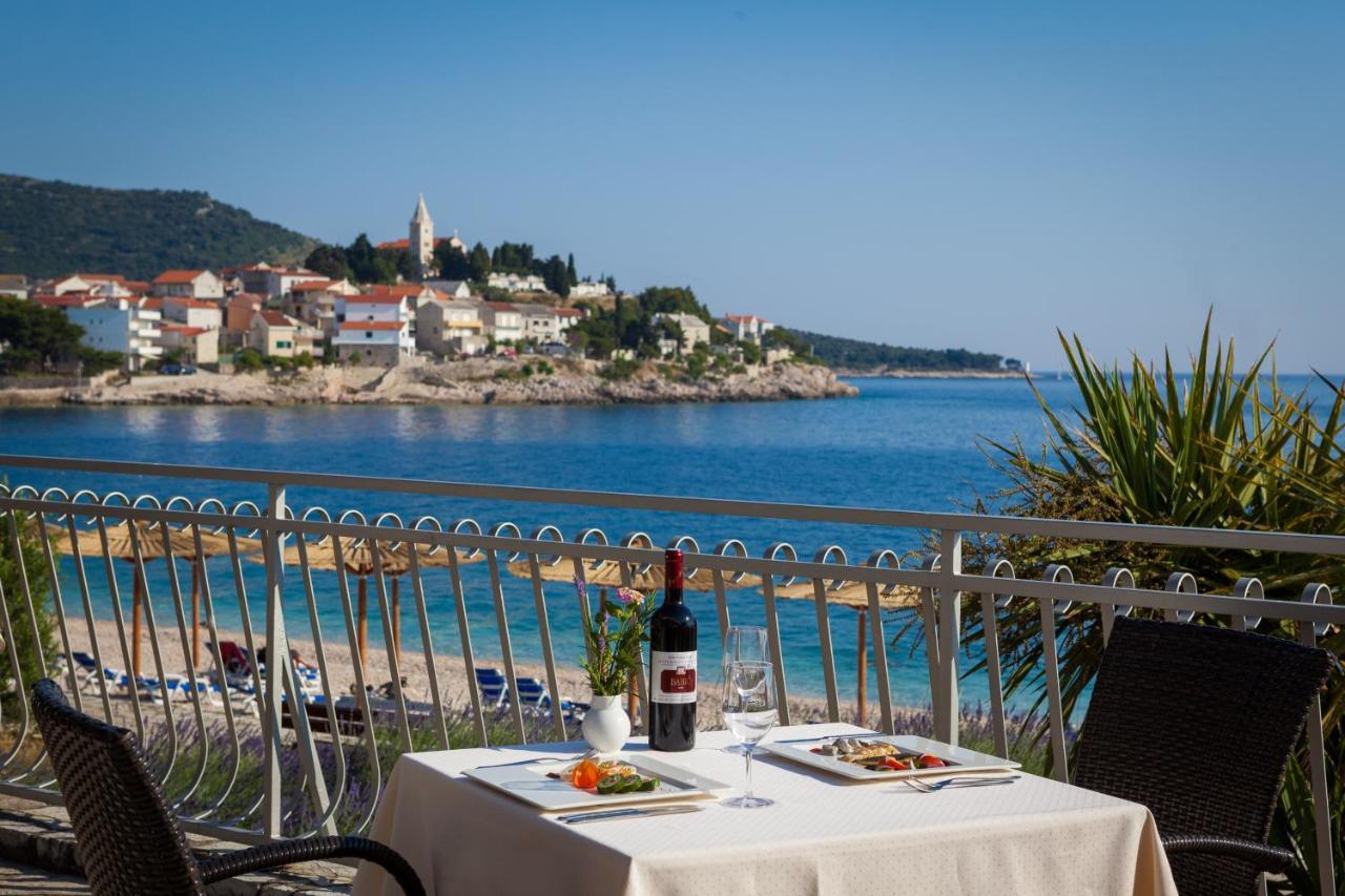 Hotel Zora Pavilions Primošten Exterior foto